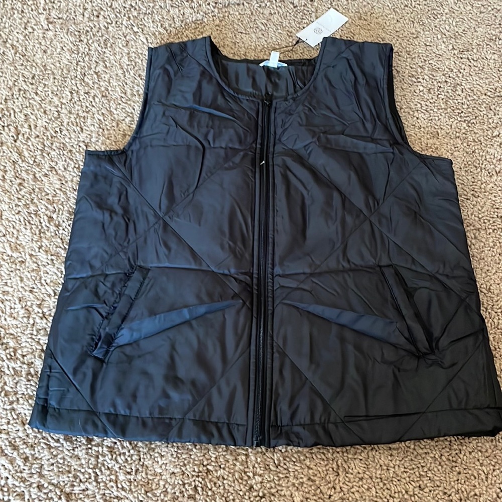 NWT socialite vest size S/M